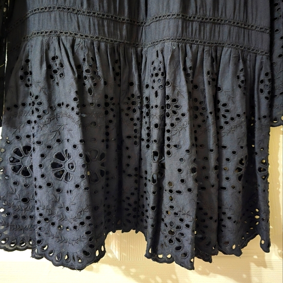 Soft Surroundings Alejandra Eyelet Tunic, Peplum Hem, 3/4 Bell Sleeves, EUC! - Picture 11 of 13